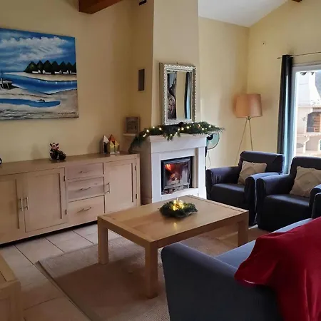 In With Golf And Pool Nyaraló *