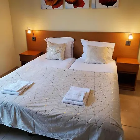 Nyaraló In With Golf And Pool Les Forges