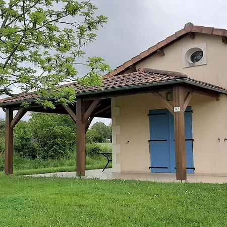 In With Golf And Pool * Les Forges