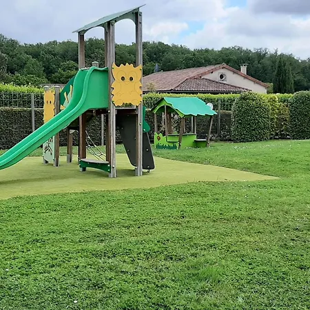 In With Golf And Pool *