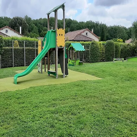 In With Golf And Pool *