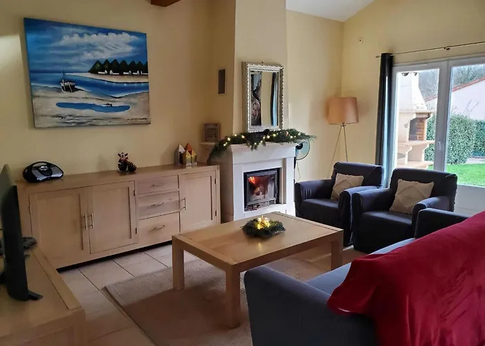 In With Golf And Pool Сasa de vacaciones *