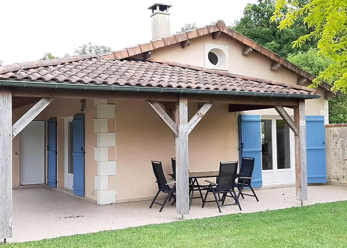 In With Golf And Pool *