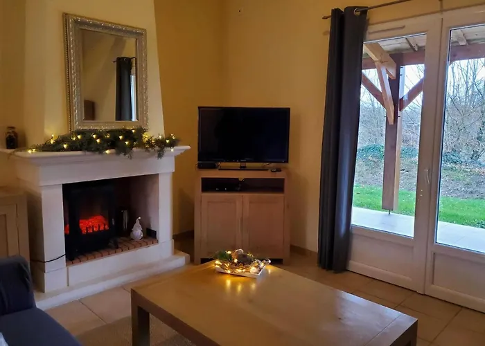 In With Golf And Pool Сasa de vacaciones