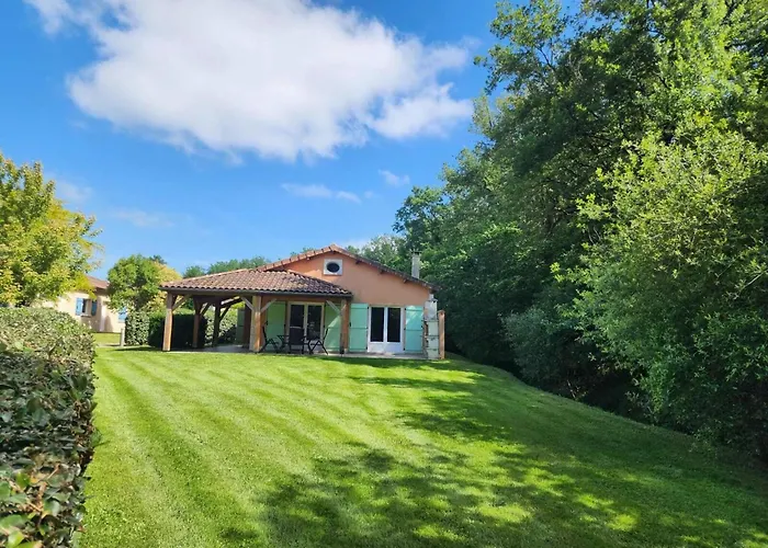 In With Golf And Pool Сasa de vacaciones Les Forges (Deux-Sevres)