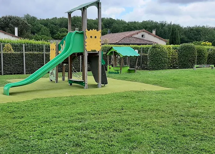 In With Golf And Pool *