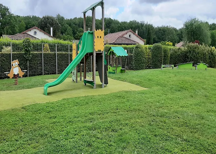 In With Golf And Pool *