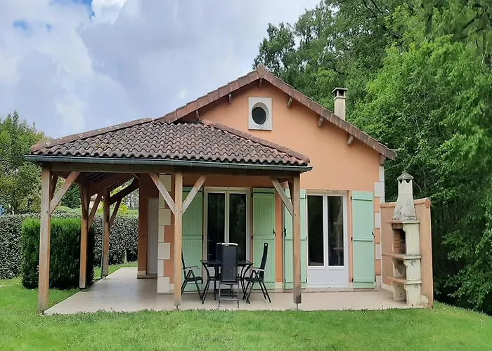 In With Golf And Pool *