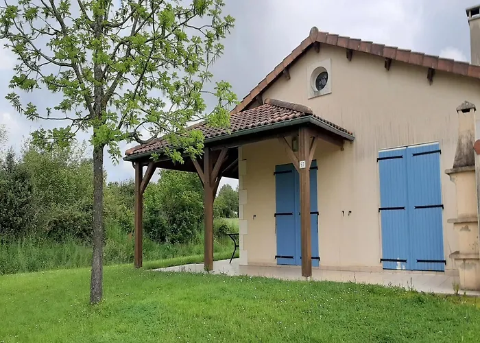 In With Golf And Pool *